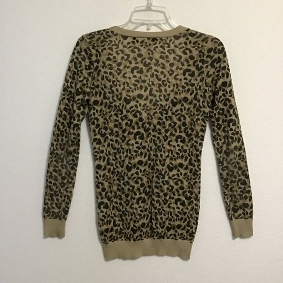 La Chapelle Leopard Print Deep V-Neck Button Front Cardigan Size XS - Picture 9 of 12